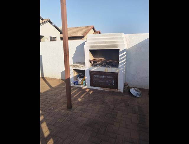 3 BEDROOM HOUSE FOR SALE IN SOSHANGUVE VV